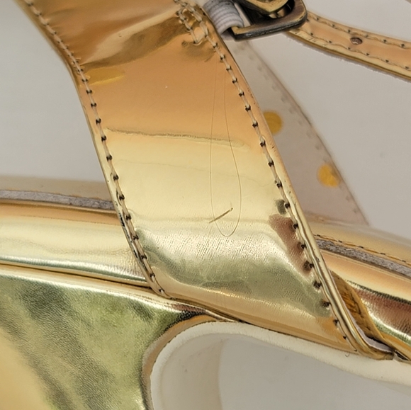 Lola Ramona Gold Heels Retro Pumps - Picture 7 of 11